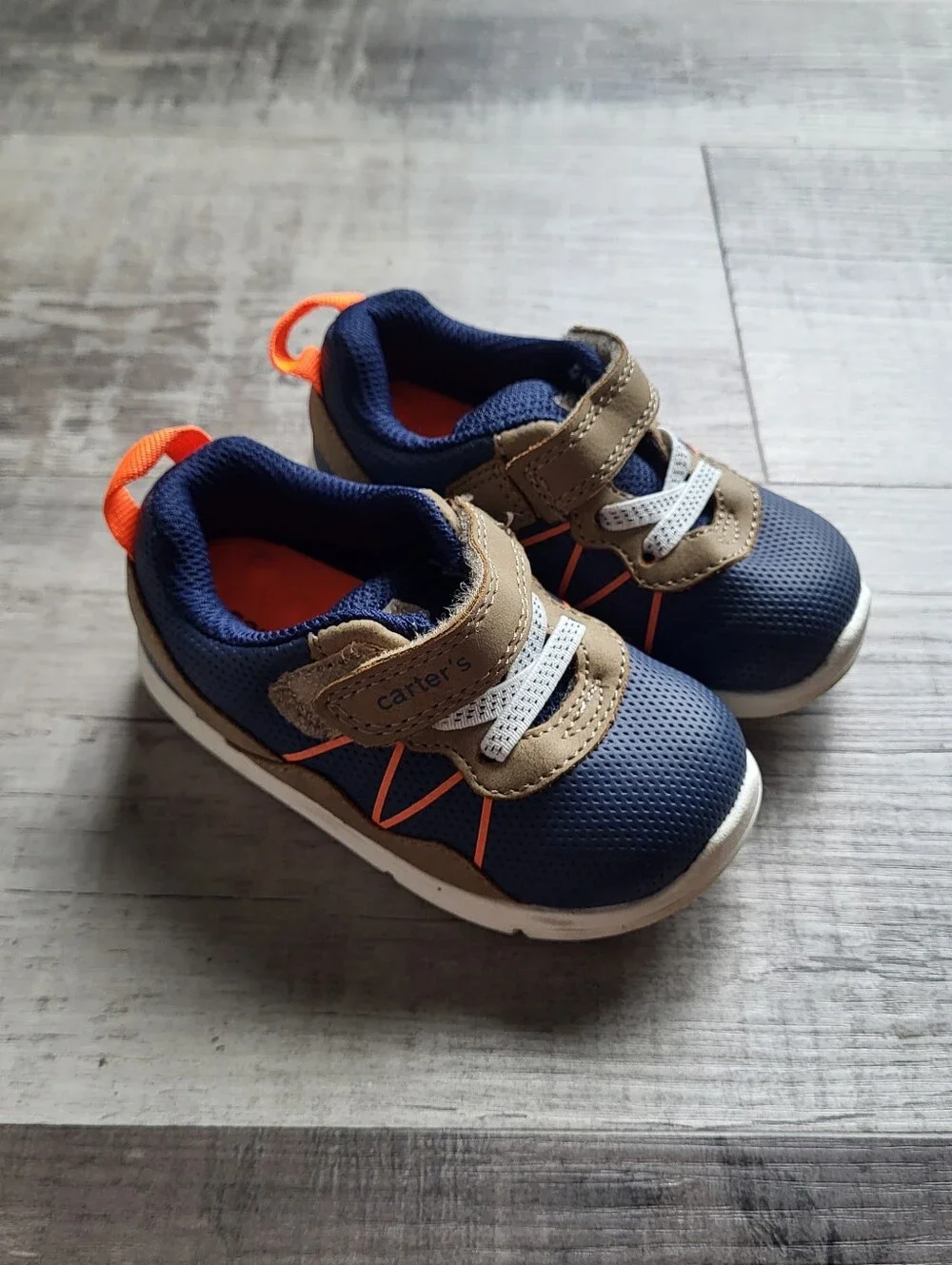 Carters Baby Boy Sneakers Shoes Size 5.5 Hook And Loop